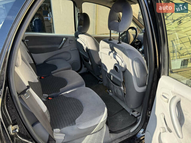 Черный Ситроен Ксара Пикассо, объемом двигателя 1.59 л и пробегом 246 тыс. км за 3900 $, фото 17 на Automoto.ua