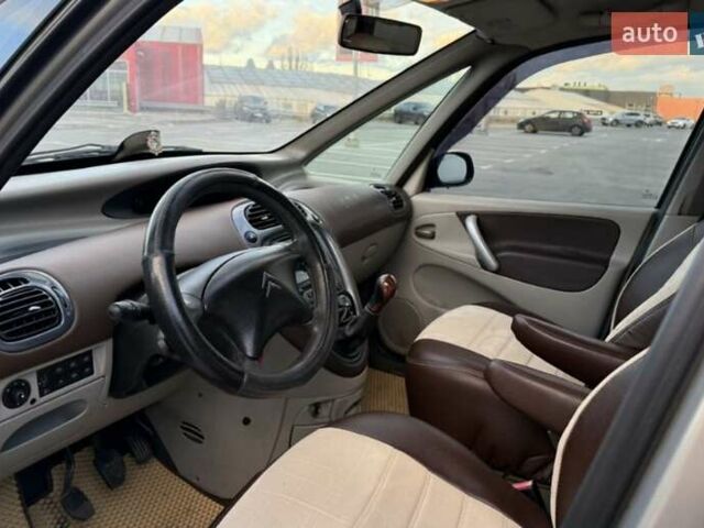 Коричневый Ситроен Ксара Пикассо, объемом двигателя 1.75 л и пробегом 400 тыс. км за 3000 $, фото 10 на Automoto.ua