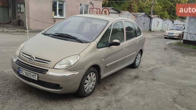 Коричневый Ситроен Ксара Пикассо, объемом двигателя 1.75 л и пробегом 225 тыс. км за 3250 $, фото 1 на Automoto.ua