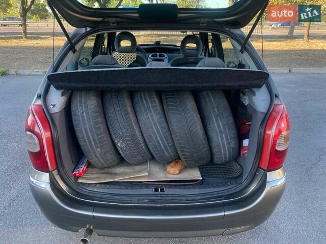 Коричневый Ситроен Ксара Пикассо, объемом двигателя 1.59 л и пробегом 323 тыс. км за 3300 $, фото 19 на Automoto.ua