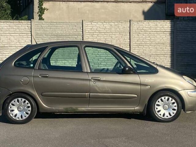 Коричневый Ситроен Ксара Пикассо, объемом двигателя 1.59 л и пробегом 323 тыс. км за 3300 $, фото 5 на Automoto.ua