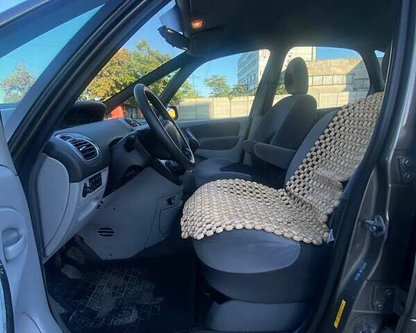 Коричневый Ситроен Ксара Пикассо, объемом двигателя 1.59 л и пробегом 323 тыс. км за 3300 $, фото 14 на Automoto.ua