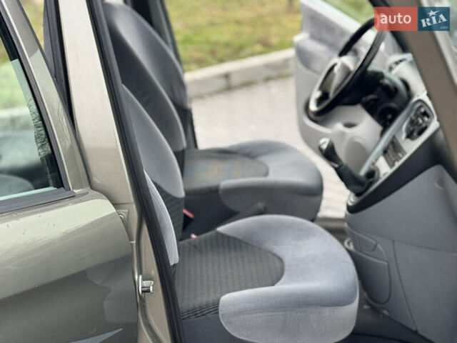 Коричневий Сітроен Ксара Пікассо, об'ємом двигуна 1.6 л та пробігом 176 тис. км за 3450 $, фото 19 на Automoto.ua