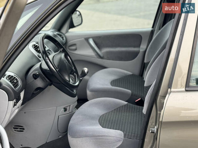 Коричневий Сітроен Ксара Пікассо, об'ємом двигуна 1.6 л та пробігом 176 тис. км за 3450 $, фото 14 на Automoto.ua