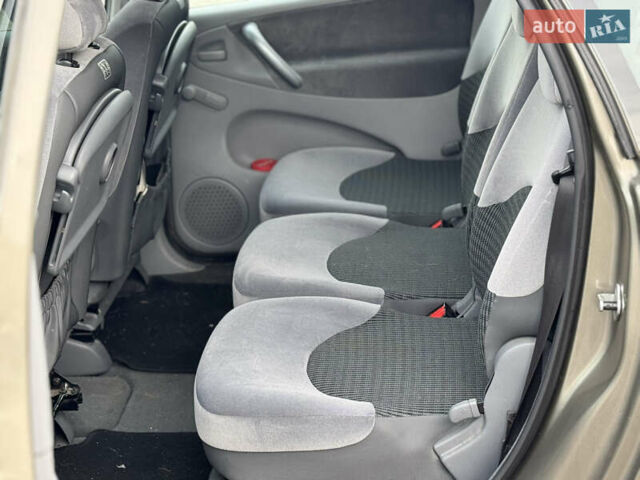 Коричневий Сітроен Ксара Пікассо, об'ємом двигуна 1.6 л та пробігом 176 тис. км за 3450 $, фото 20 на Automoto.ua