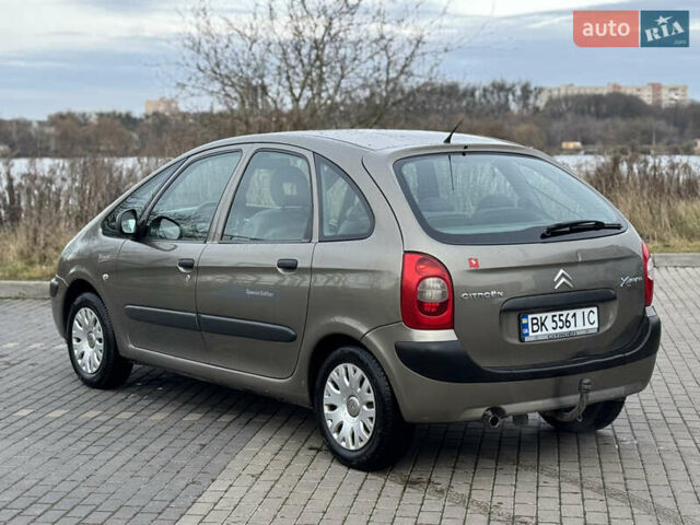 Коричневий Сітроен Ксара Пікассо, об'ємом двигуна 1.6 л та пробігом 176 тис. км за 3450 $, фото 9 на Automoto.ua