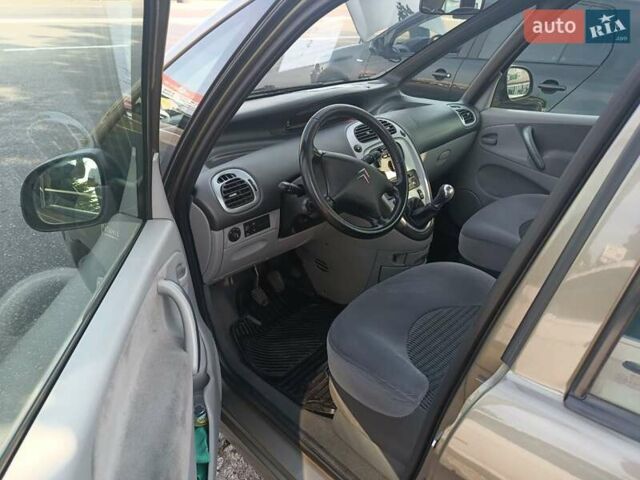 Коричневый Ситроен Ксара Пикассо, объемом двигателя 1.6 л и пробегом 247 тыс. км за 4650 $, фото 2 на Automoto.ua