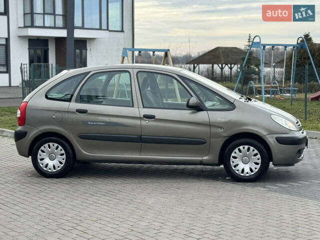 Коричневий Сітроен Ксара Пікассо, об'ємом двигуна 1.6 л та пробігом 176 тис. км за 3450 $, фото 7 на Automoto.ua