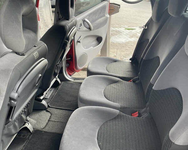 Ситроен Ксара Пикассо 2010 в Владимир-Волынский на Automoto.ua Красный Ситроен Ксара Пикассо, объемом двигателя 1.56 л и пробегом 243 тыс. км за 3800 $, фото 6 на Automoto.ua