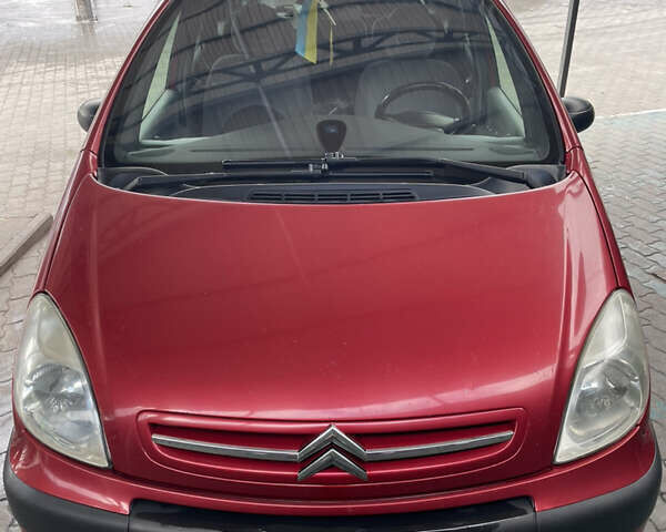 Ситроен Ксара Пикассо 2010 в Владимир-Волынский на Automoto.ua Красный Ситроен Ксара Пикассо, объемом двигателя 1.56 л и пробегом 243 тыс. км за 3800 $, фото 1 на Automoto.ua