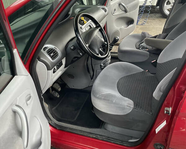 Ситроен Ксара Пикассо 2010 в Владимир-Волынский на Automoto.ua Красный Ситроен Ксара Пикассо, объемом двигателя 1.56 л и пробегом 243 тыс. км за 3800 $, фото 11 на Automoto.ua