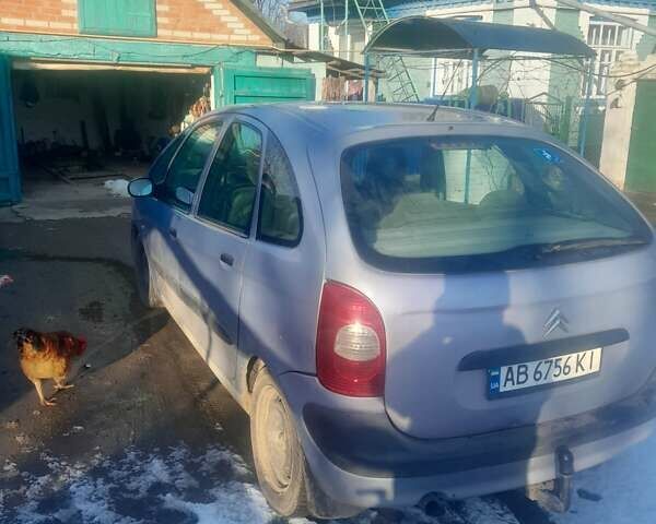 Серый Ситроен Ксара Пикассо, объемом двигателя 1.75 л и пробегом 100 тыс. км за 3000 $, фото 3 на Automoto.ua