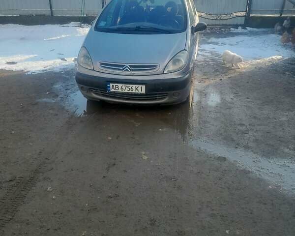 Серый Ситроен Ксара Пикассо, объемом двигателя 1.75 л и пробегом 100 тыс. км за 3000 $, фото 17 на Automoto.ua