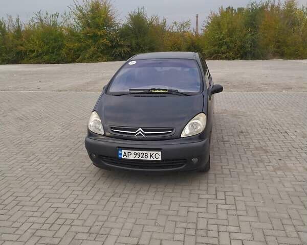 Серый Ситроен Ксара Пикассо, объемом двигателя 1.75 л и пробегом 240 тыс. км за 2999 $, фото 1 на Automoto.ua