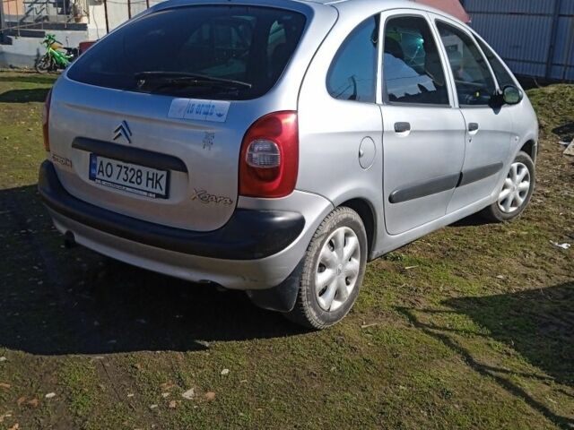 Серый Ситроен Ксара Пикассо, объемом двигателя 1.7 л и пробегом 225 тыс. км за 3222 $, фото 3 на Automoto.ua