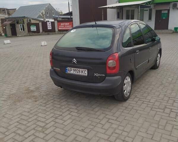 Серый Ситроен Ксара Пикассо, объемом двигателя 1.75 л и пробегом 240 тыс. км за 2999 $, фото 4 на Automoto.ua