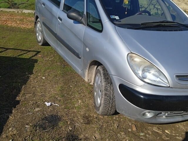 Серый Ситроен Ксара Пикассо, объемом двигателя 1.7 л и пробегом 225 тыс. км за 3222 $, фото 1 на Automoto.ua