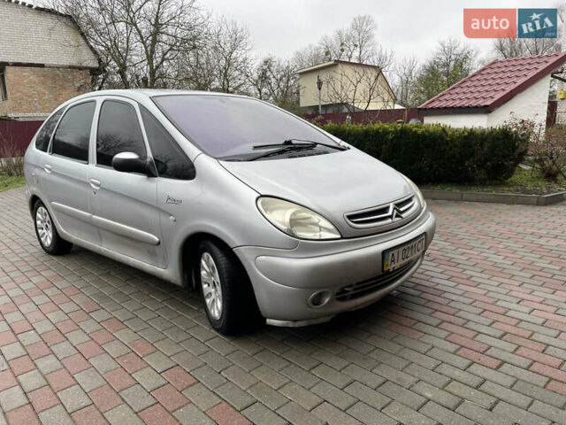 Серый Ситроен Ксара Пикассо, объемом двигателя 1.75 л и пробегом 295 тыс. км за 1950 $, фото 3 на Automoto.ua