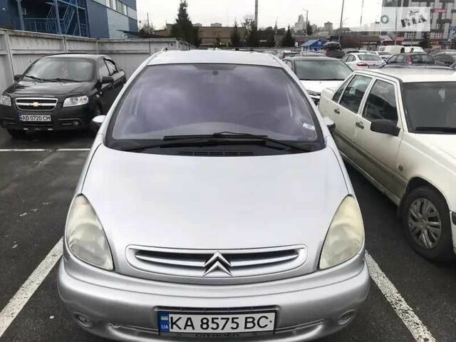 Серый Ситроен Ксара Пикассо, объемом двигателя 1.8 л и пробегом 365 тыс. км за 2700 $, фото 2 на Automoto.ua
