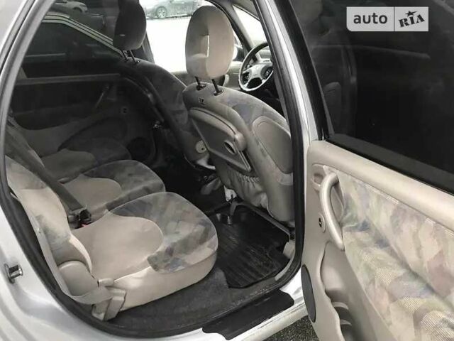 Серый Ситроен Ксара Пикассо, объемом двигателя 1.8 л и пробегом 365 тыс. км за 2700 $, фото 7 на Automoto.ua