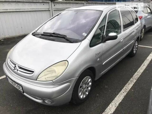 Серый Ситроен Ксара Пикассо, объемом двигателя 1.8 л и пробегом 365 тыс. км за 2700 $, фото 1 на Automoto.ua