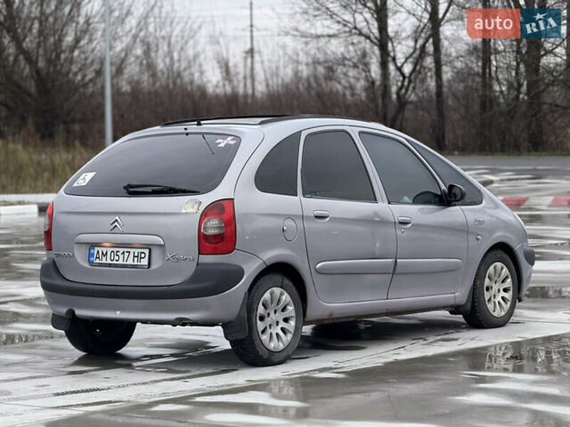 Серый Ситроен Ксара Пикассо, объемом двигателя 2 л и пробегом 265 тыс. км за 2599 $, фото 9 на Automoto.ua