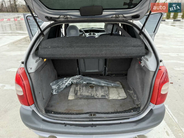 Серый Ситроен Ксара Пикассо, объемом двигателя 2 л и пробегом 265 тыс. км за 2599 $, фото 25 на Automoto.ua