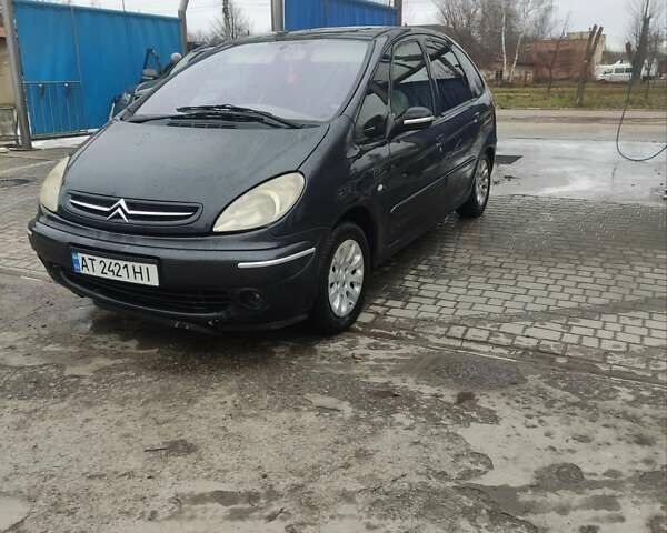 Сірий Сітроен Ксара Пікассо, об'ємом двигуна 1.76 л та пробігом 729 тис. км за 3300 $, фото 7 на Automoto.ua