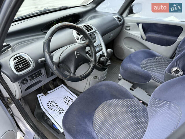 Серый Ситроен Ксара Пикассо, объемом двигателя 2 л и пробегом 265 тыс. км за 2599 $, фото 20 на Automoto.ua
