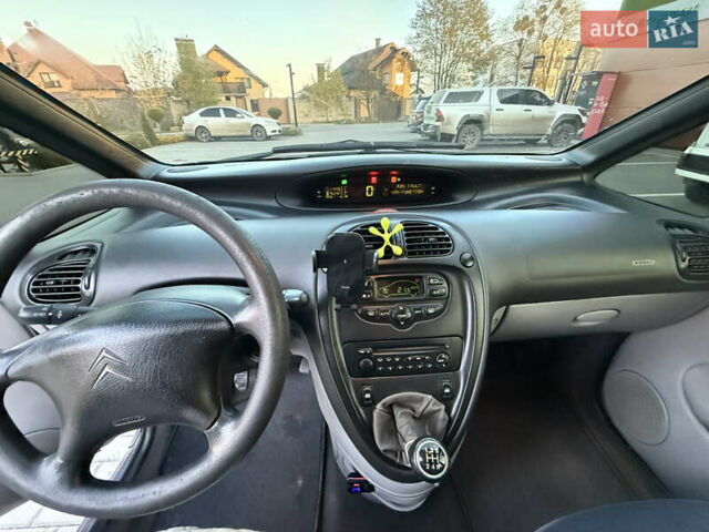 Серый Ситроен Ксара Пикассо, объемом двигателя 2 л и пробегом 318 тыс. км за 2500 $, фото 13 на Automoto.ua