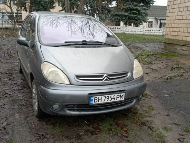 Серый Ситроен Ксара Пикассо, объемом двигателя 1.7 л и пробегом 1000 тыс. км за 3500 $, фото 1 на Automoto.ua
