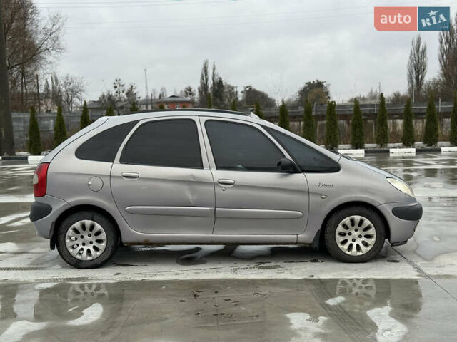 Серый Ситроен Ксара Пикассо, объемом двигателя 2 л и пробегом 265 тыс. км за 2599 $, фото 7 на Automoto.ua