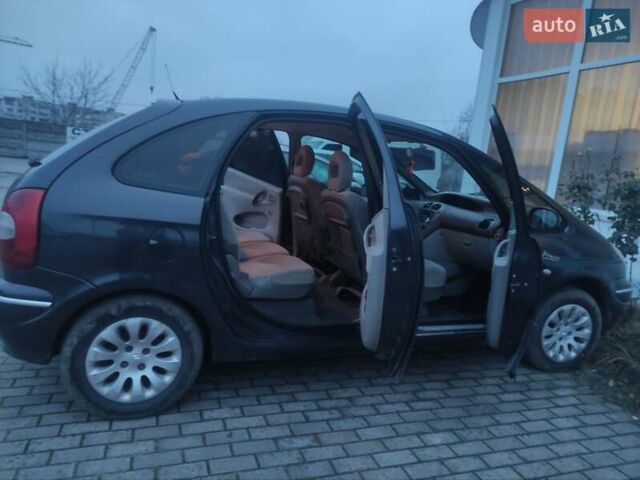 Сірий Сітроен Ксара Пікассо, об'ємом двигуна 1.76 л та пробігом 729 тис. км за 3300 $, фото 15 на Automoto.ua