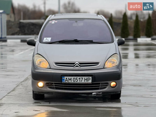 Серый Ситроен Ксара Пикассо, объемом двигателя 2 л и пробегом 265 тыс. км за 2599 $, фото 4 на Automoto.ua