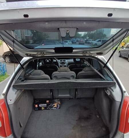 Серый Ситроен Ксара Пикассо, объемом двигателя 1.7 л и пробегом 375 тыс. км за 2700 $, фото 12 на Automoto.ua