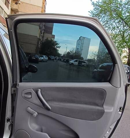 Серый Ситроен Ксара Пикассо, объемом двигателя 1.7 л и пробегом 375 тыс. км за 2700 $, фото 10 на Automoto.ua