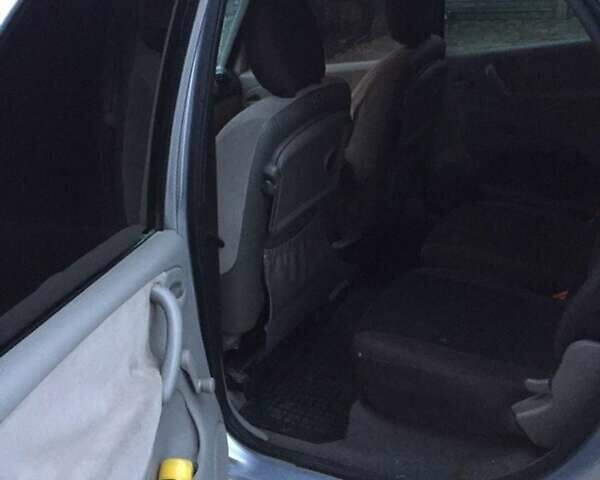 Серый Ситроен Ксара Пикассо, объемом двигателя 1.6 л и пробегом 241 тыс. км за 3200 $, фото 5 на Automoto.ua