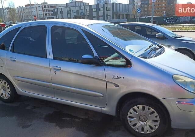 Серый Ситроен Ксара Пикассо, объемом двигателя 1.7 л и пробегом 375 тыс. км за 2700 $, фото 6 на Automoto.ua