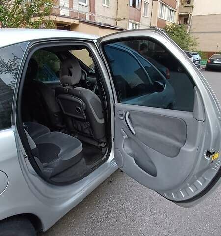 Серый Ситроен Ксара Пикассо, объемом двигателя 1.7 л и пробегом 375 тыс. км за 2700 $, фото 5 на Automoto.ua