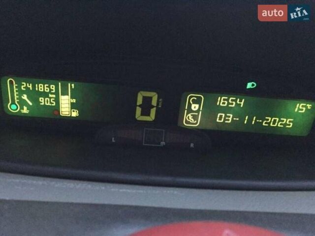 Серый Ситроен Ксара Пикассо, объемом двигателя 1.6 л и пробегом 241 тыс. км за 3200 $, фото 4 на Automoto.ua