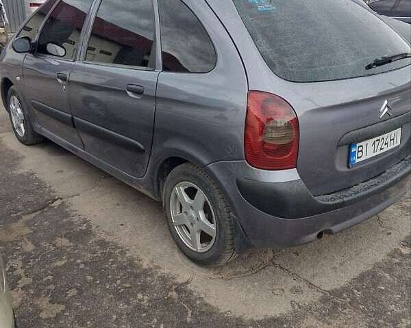 Сірий Сітроен Ксара Пікассо, об'ємом двигуна 1.59 л та пробігом 215 тис. км за 3700 $, фото 4 на Automoto.ua