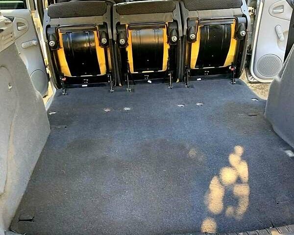 Серый Ситроен Ксара Пикассо, объемом двигателя 1.6 л и пробегом 263 тыс. км за 4200 $, фото 9 на Automoto.ua