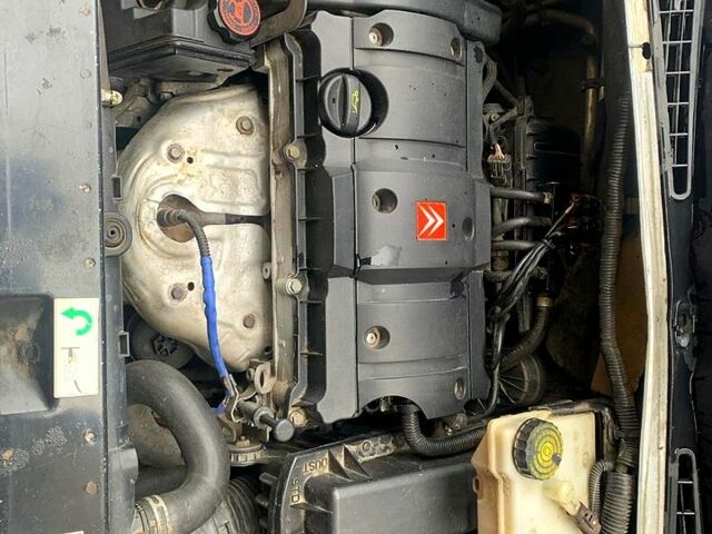 Серый Ситроен Ксара Пикассо, объемом двигателя 1.6 л и пробегом 263 тыс. км за 4200 $, фото 12 на Automoto.ua