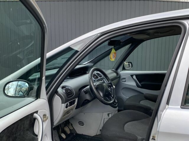 Ситроен Ксара Пикассо 2006 в Ивано-Франковске на Automoto.ua Серый Ситроен Ксара Пикассо, объемом двигателя 1.6 л и пробегом 241 тыс. км за 2600 $, фото 6 на Automoto.ua