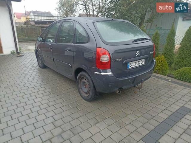Серый Ситроен Ксара Пикассо, объемом двигателя 1.59 л и пробегом 284 тыс. км за 4000 $, фото 2 на Automoto.ua