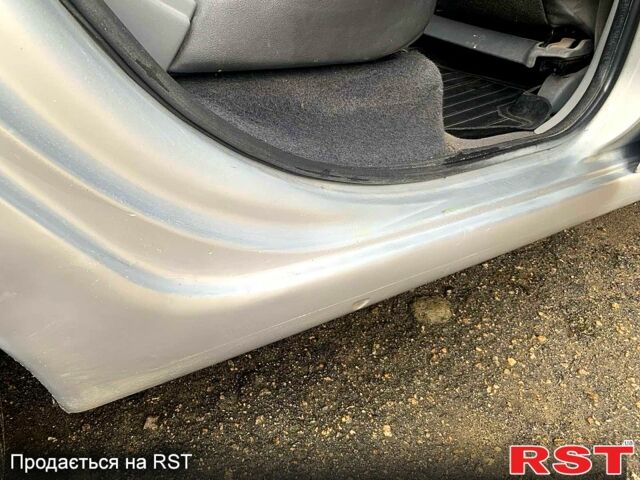 Серый Ситроен Ксара Пикассо, объемом двигателя 1.6 л и пробегом 263 тыс. км за 4200 $, фото 4 на Automoto.ua