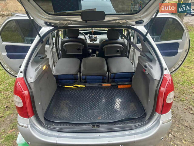 Серый Ситроен Ксара Пикассо, объемом двигателя 2 л и пробегом 256 тыс. км за 3800 $, фото 10 на Automoto.ua