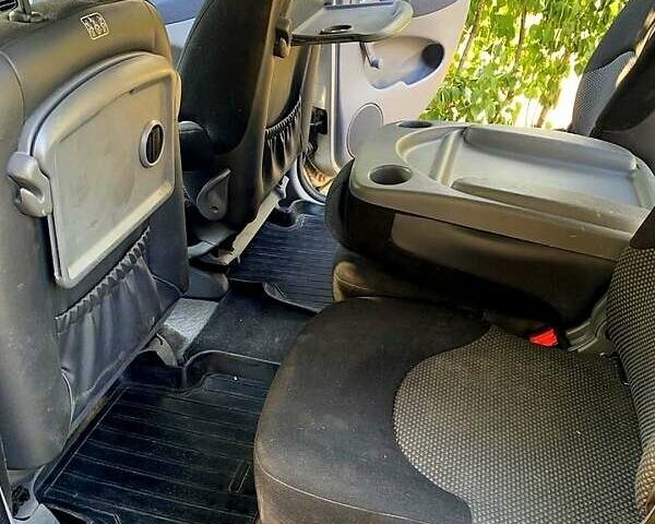 Серый Ситроен Ксара Пикассо, объемом двигателя 1.6 л и пробегом 263 тыс. км за 4200 $, фото 7 на Automoto.ua