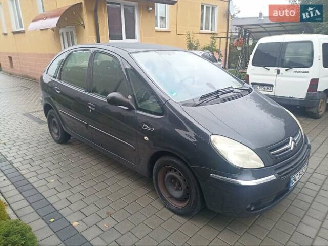Серый Ситроен Ксара Пикассо, объемом двигателя 1.59 л и пробегом 284 тыс. км за 4000 $, фото 3 на Automoto.ua