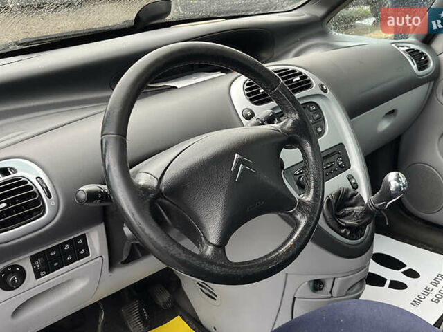 Сірий Сітроен Ксара Пікассо, об'ємом двигуна 1.59 л та пробігом 284 тис. км за 3600 $, фото 9 на Automoto.ua